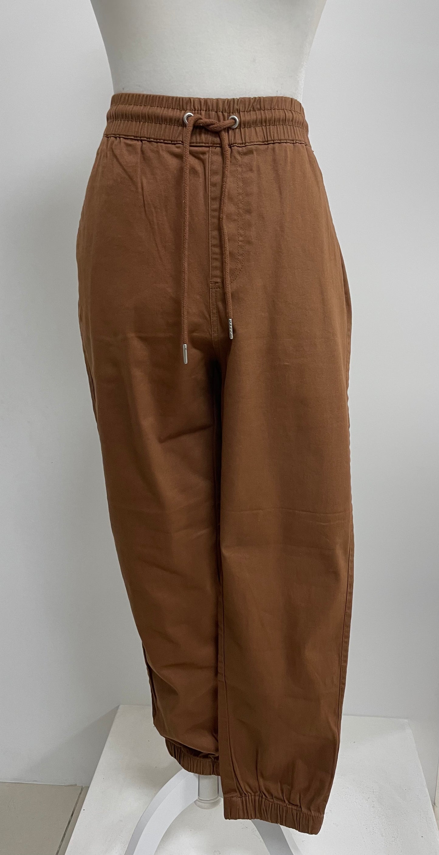 PANTALON JOGGER CAQUI P13562