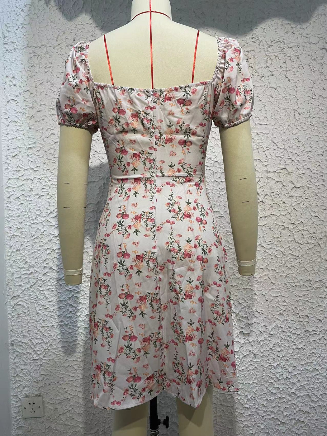 VESTIDO FLORAL CUELLO V